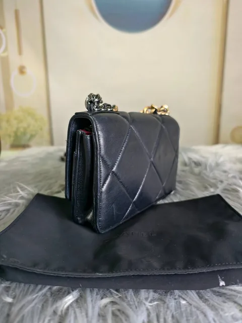 香奈儿 19 Bag WOC · 黑色羊皮菱格纹 细节图5