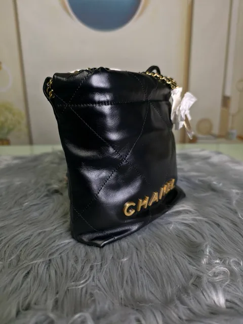 香奈儿 22Bag 24A · 黑金亮面牛皮 迷你 细节图4