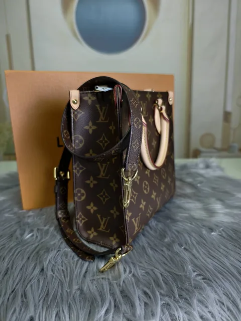 路易威登 Sac Plat BB · 经典老花 琴谱包 小号 棕色 细节图2